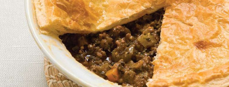 Best Steak Pie recipe with mash and green beans